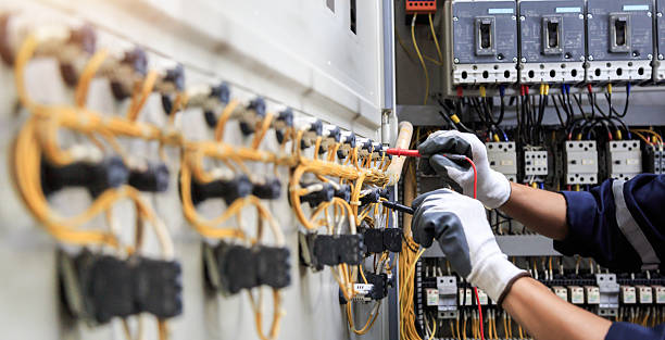 Professional Electrician technician working in Town and Country, MO